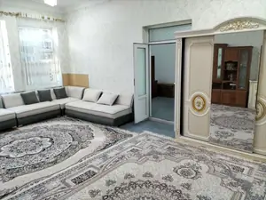 Сдается 1-этажный дом − 200 м²