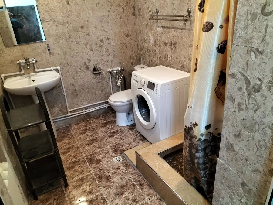 Сдается 1-этажный дом − 200 м²