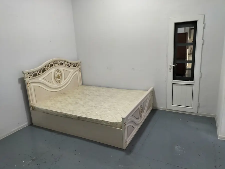 Сдается 1-этажный дом − 200 м²