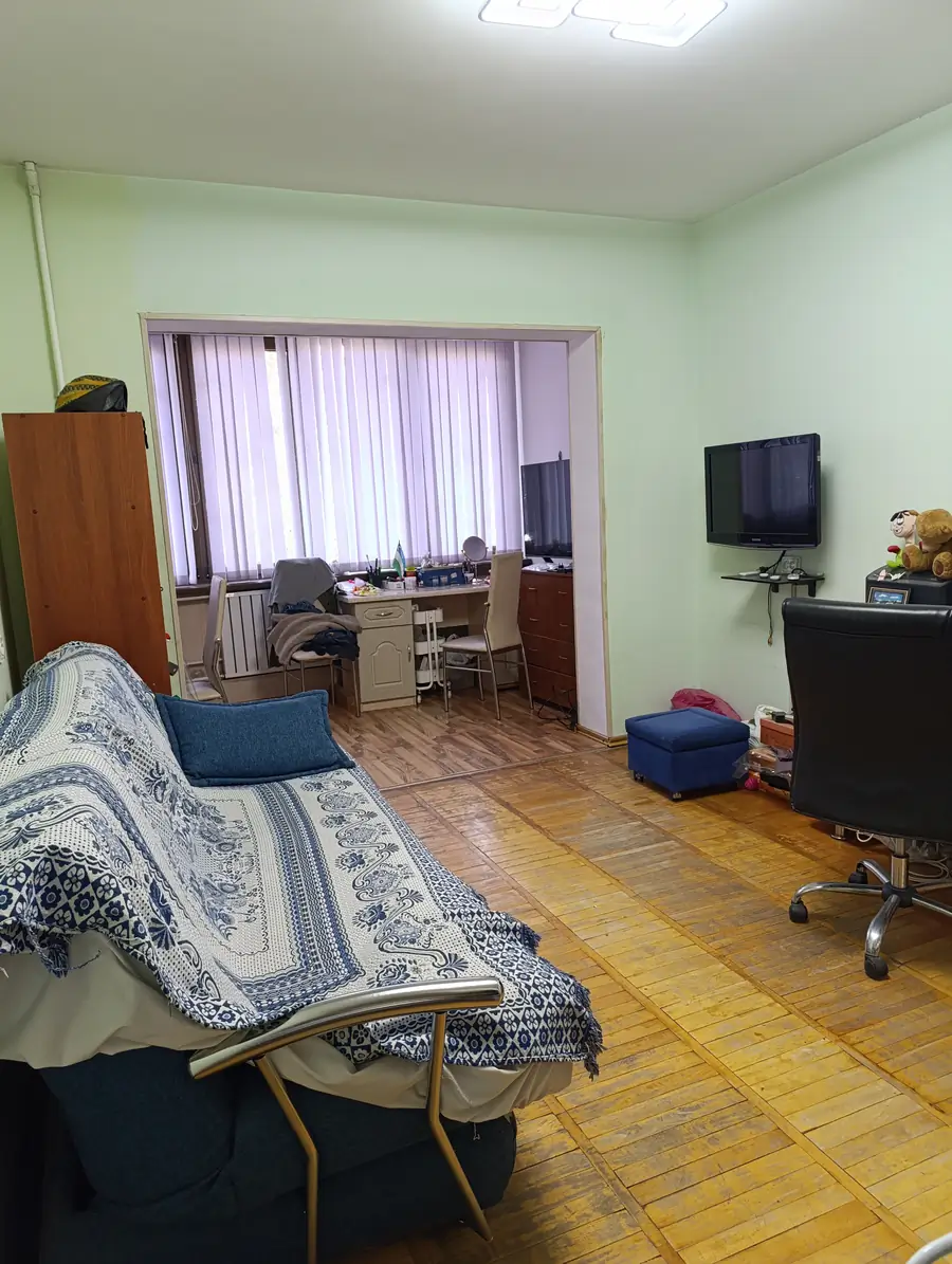 2-комнатная квартира − 67 м², 2/4 этаж