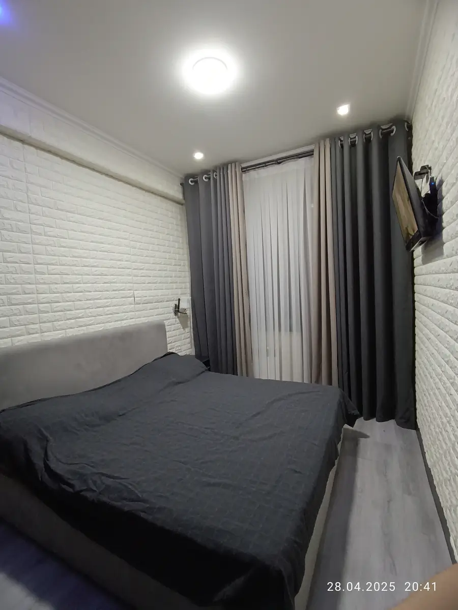 3 xonali kvartira sotiladi − 56 m²