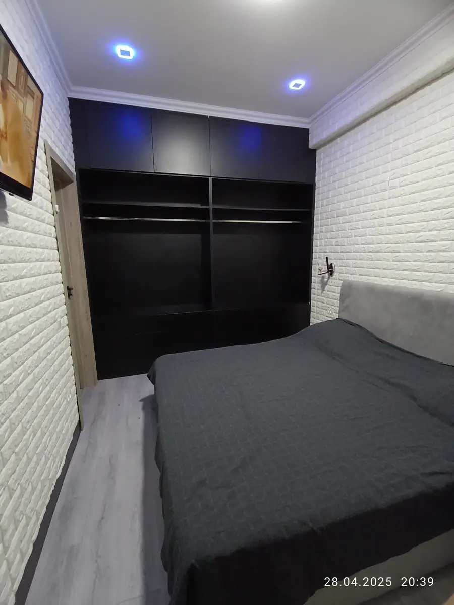 3 xonali kvartira sotiladi − 56 m²