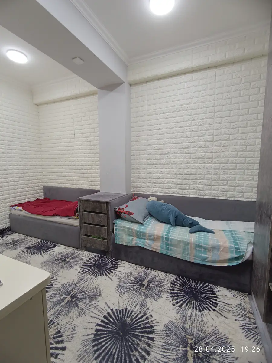 3 xonali kvartira sotiladi − 56 m²