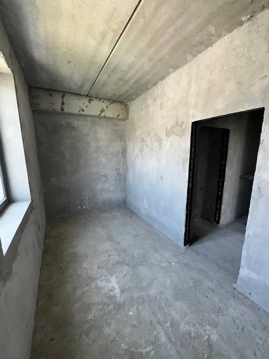 3 xonali kvartira sotiladi − 81.2 m²