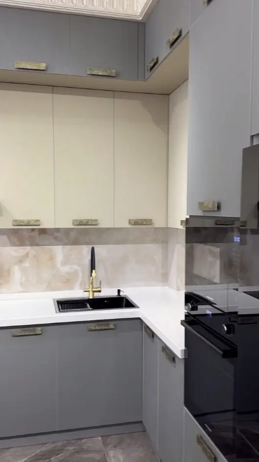 3 xonali kvartira sotiladi − 72 m²