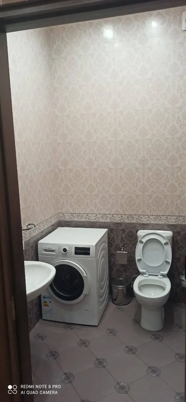 4-комнатная квартира − 190 м², 5/8 этаж