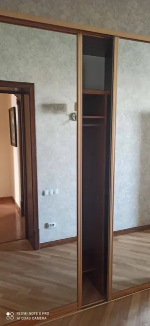 Ijaraga 4 xonali kvartira − 190 m²