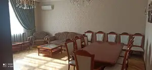 4-комнатная квартира − 190 м², 5/8 этаж