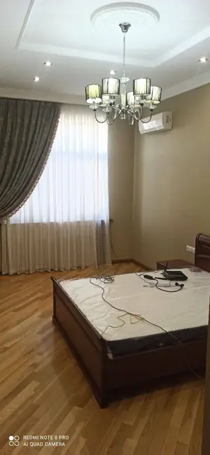 Ijaraga 4 xonali kvartira − 190 m²