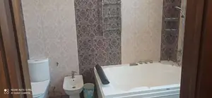 Ijaraga 4 xonali kvartira − 190 m²
