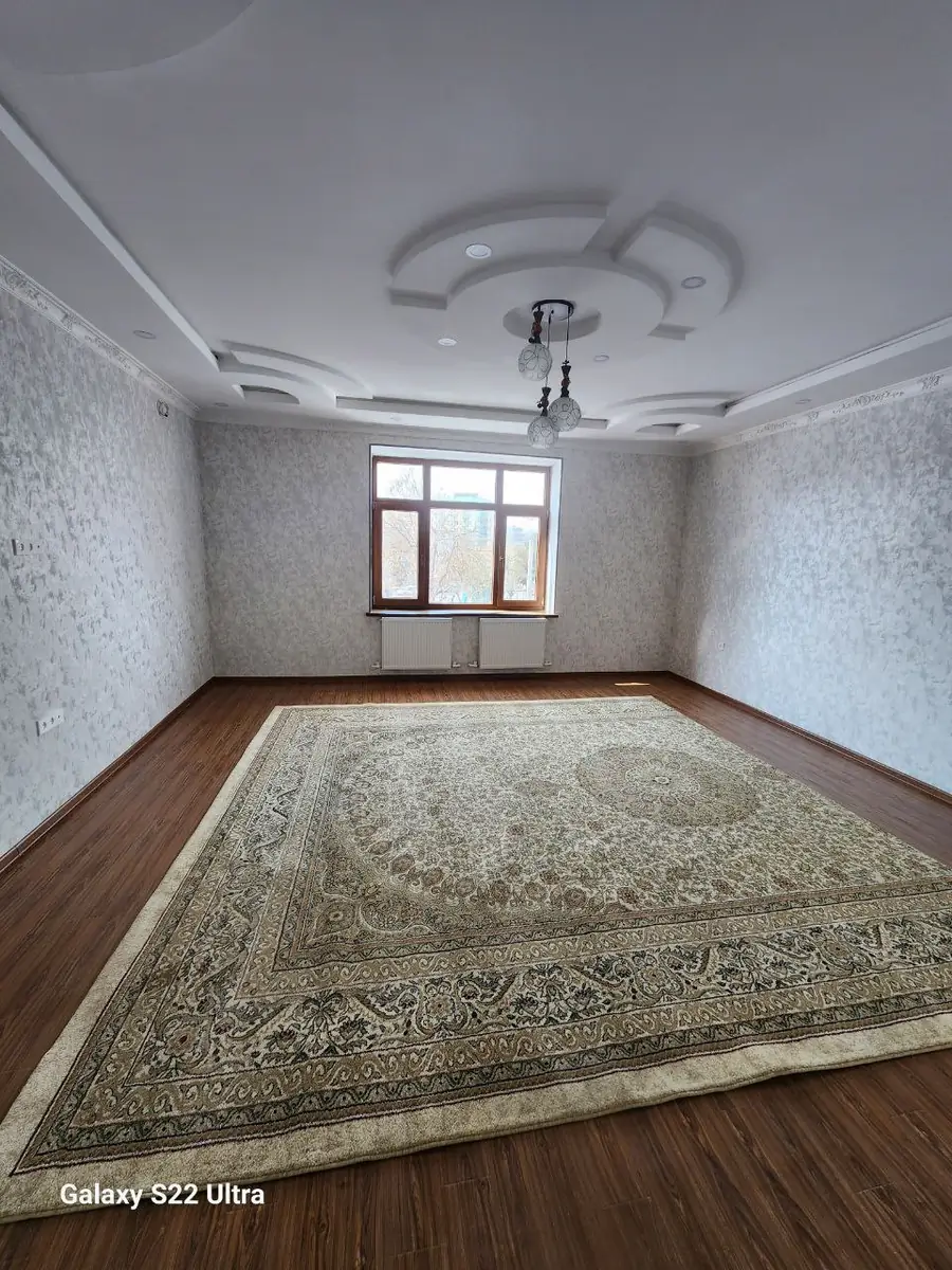 Ijaraga 4 xonali kvartira − 110 m²