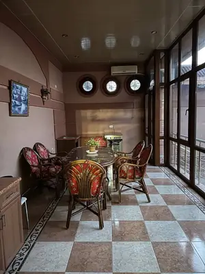 2 qavatli uy sotiladi − 800 m²