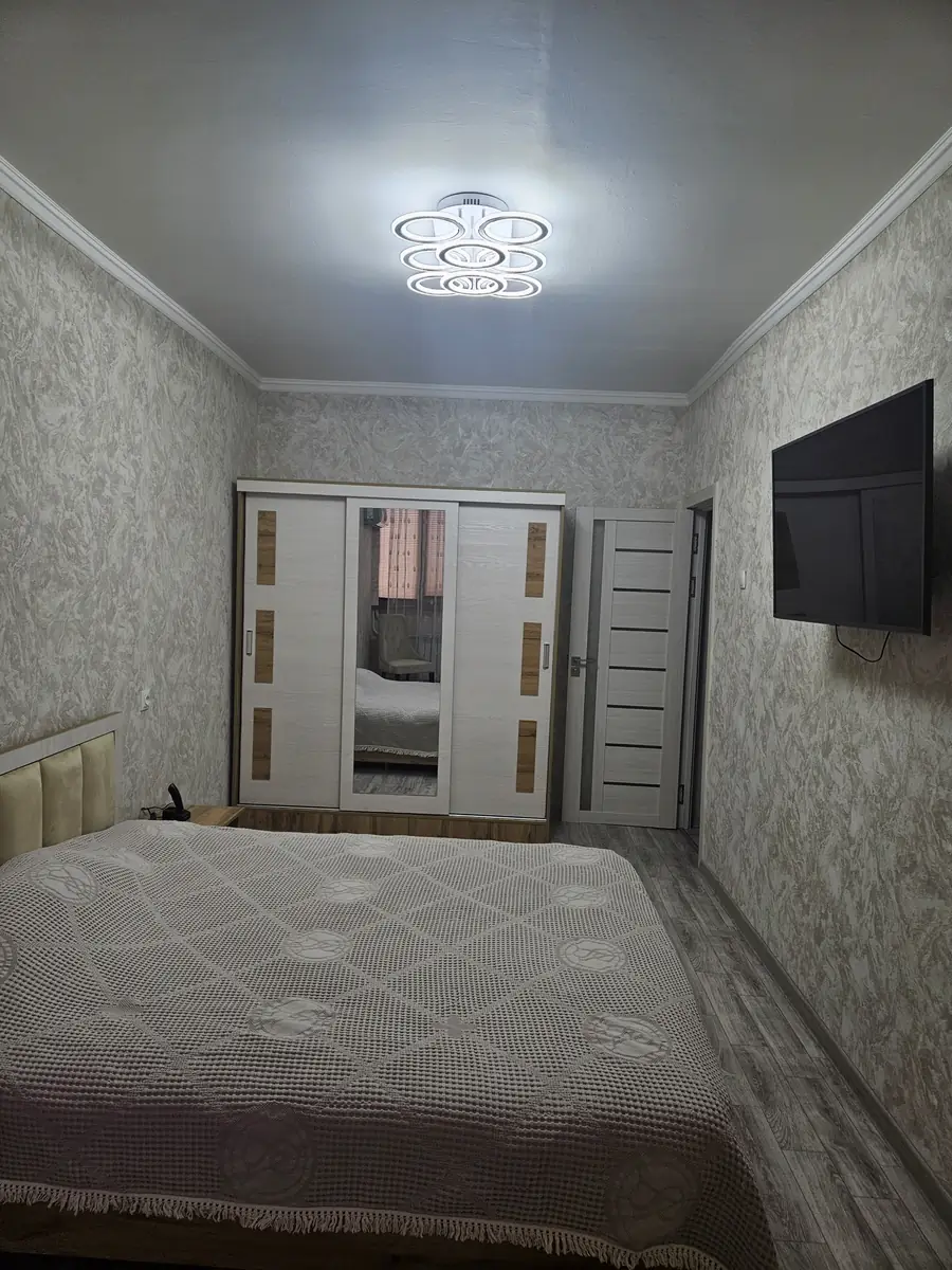 3-комнатная квартира − 90 м², 2/4 этаж