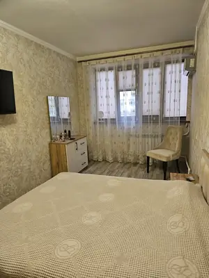 3-комнатная квартира − 90 м², 2/4 этаж