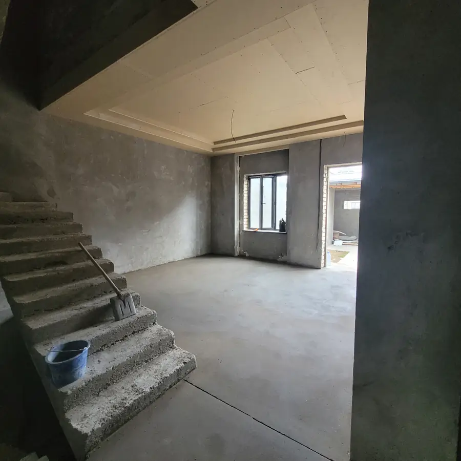 2 qavatli uyning 100% sotiladi − 245 m²