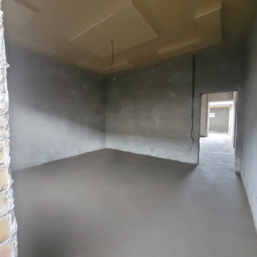 2 qavatli uyning 100% sotiladi − 245 m²