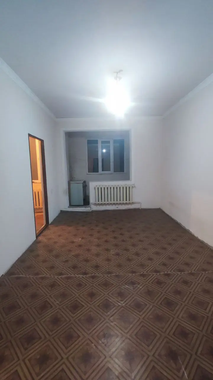 2-комнатная квартира − 48 м², 4/4 этаж