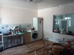 1-этажный дом − 90 м², 200 сот.