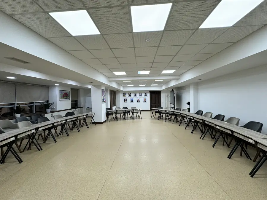 Ijaraga konferents-zal − 150 m²