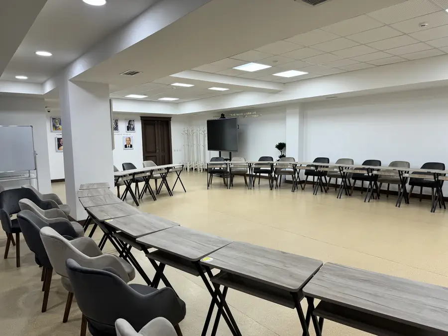 Ijaraga konferents-zal − 150 m²
