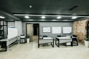 Ijaraga ofis − 200 m²