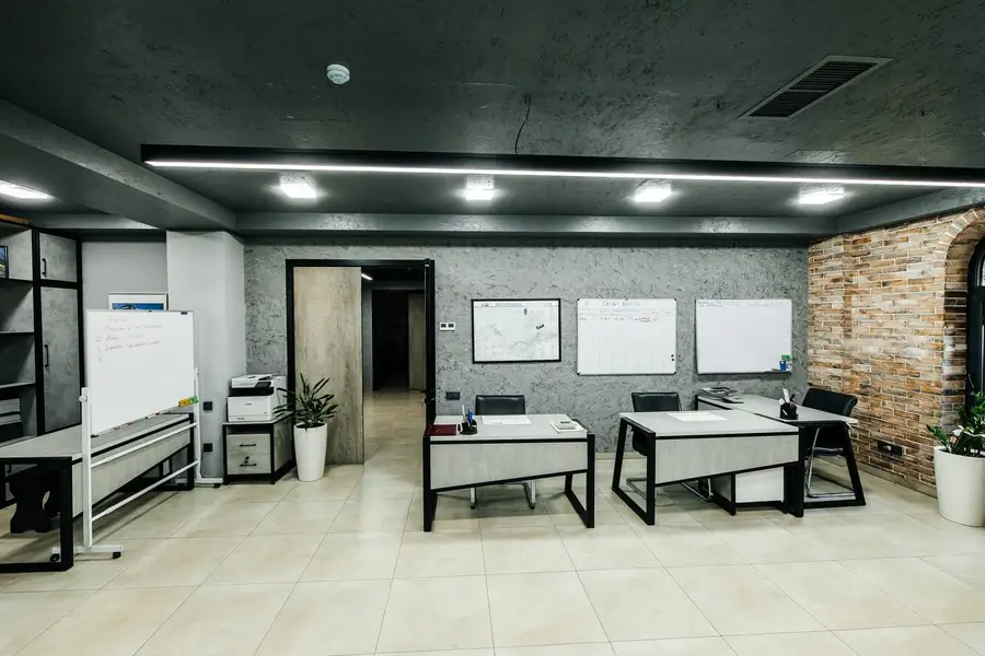 Ijaraga ofis − 200 m²