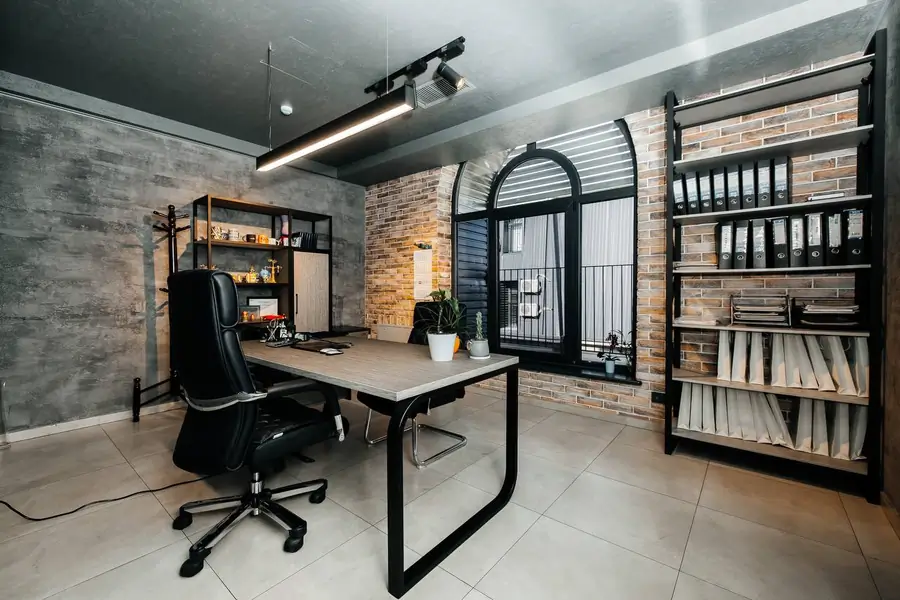 Ijaraga ofis − 200 m²