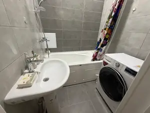 Ijaraga 3 xonali kvartira − 72 m²