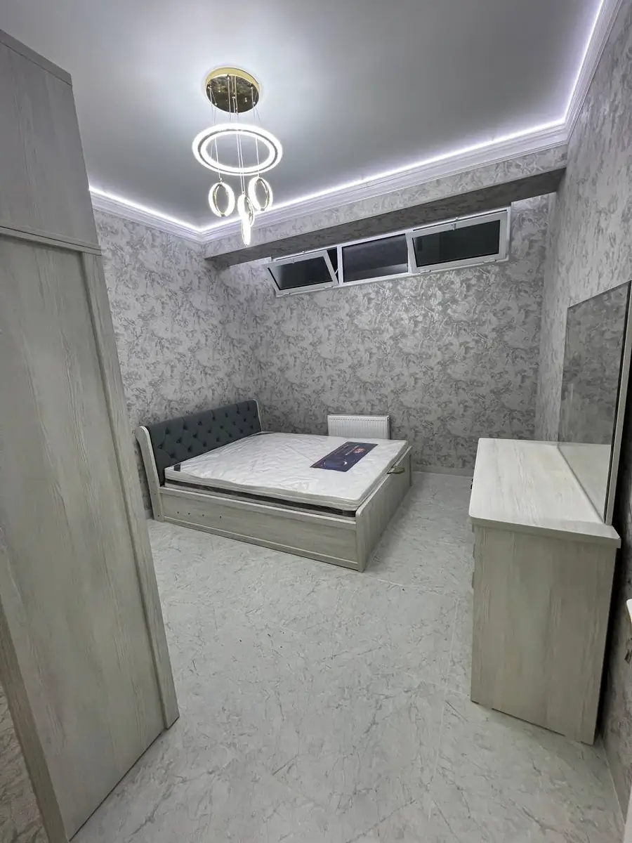 2-комнатная квартира − 75 м², 8/10 этаж