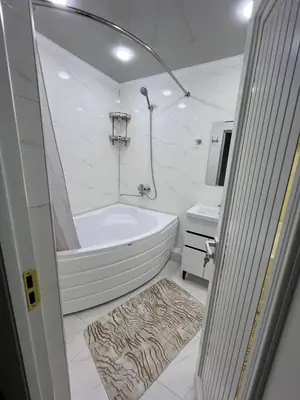 2-комнатная квартира − 75 м², 8/10 этаж