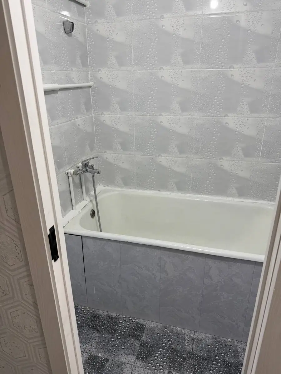 1 xonali kvartira sotiladi − 40 m²