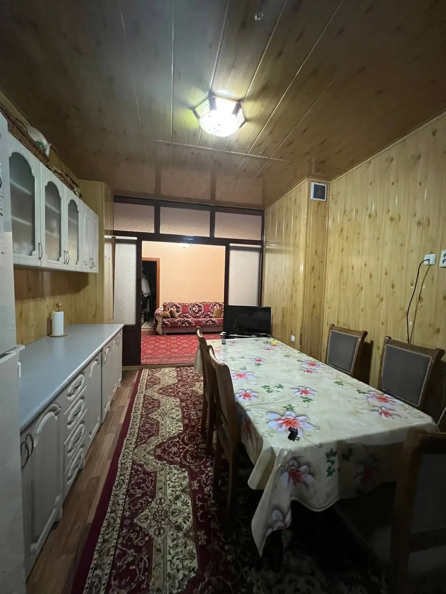 Более 5 xonali kvartira sotiladi − 120 m²