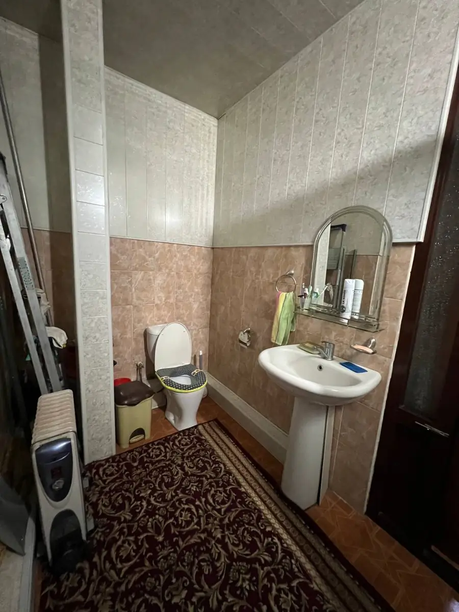 Более 5 xonali kvartira sotiladi − 120 m²