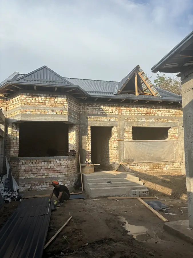 Продается 1-этажный дом − 3000 м²