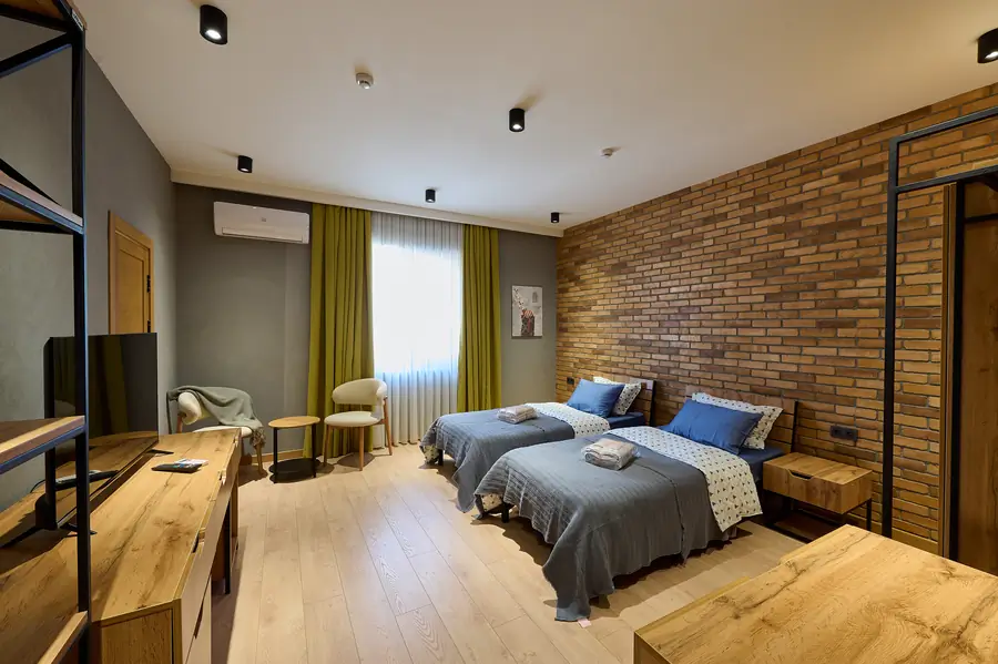 Sutkabay 3 qavatli uy − 450 m²
