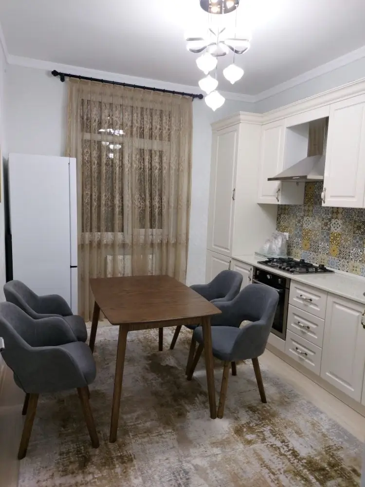2-комнатная квартира − 65 м², 5/9 этаж