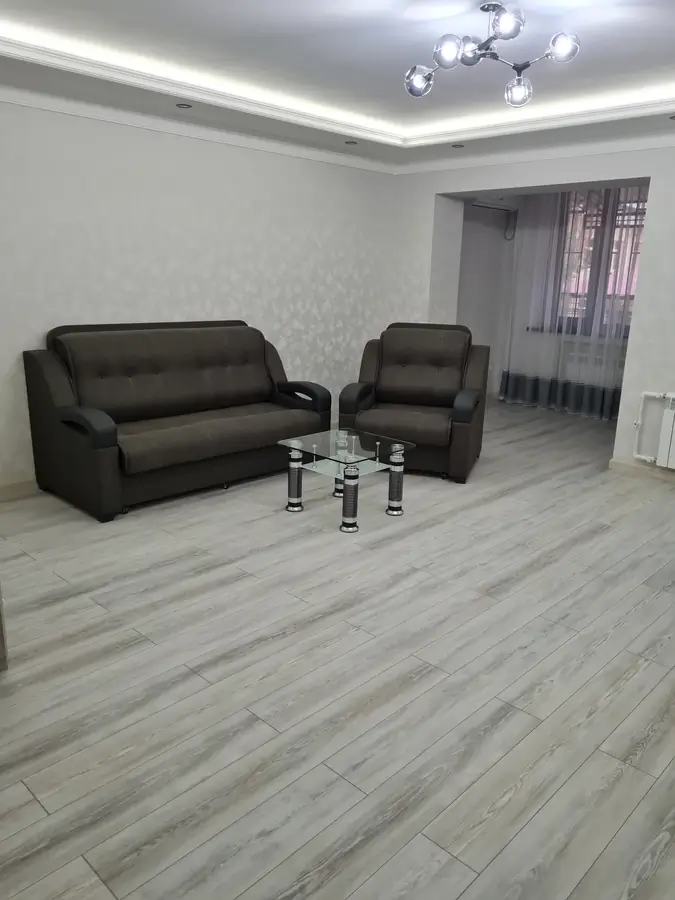 2-комнатная квартира − 63 м², 1/4 этаж