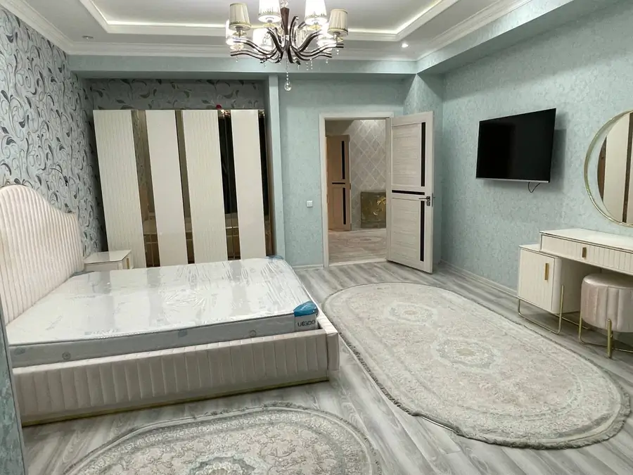 2-комнатная квартира − 105 м², 7/9 этаж