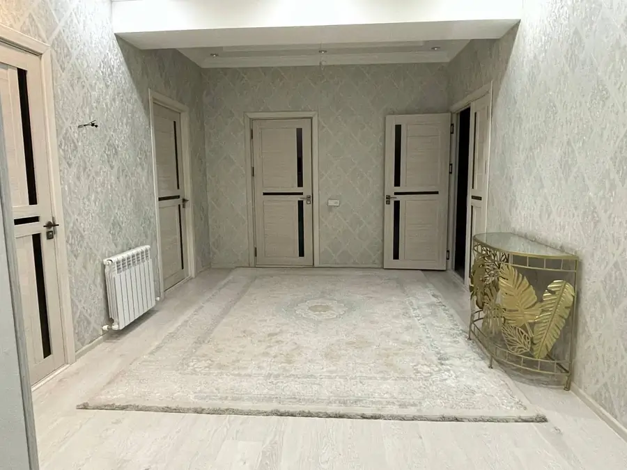 Ijaraga 2 xonali kvartira − 105 m²