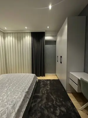 Сдается 3-комнатная квартира − 103 м²
