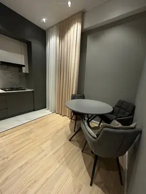 Сдается 3-комнатная квартира − 103 м²
