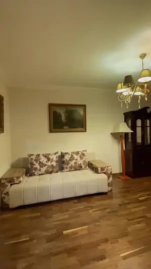 2-комнатная квартира − 53 м², 1/4 этаж