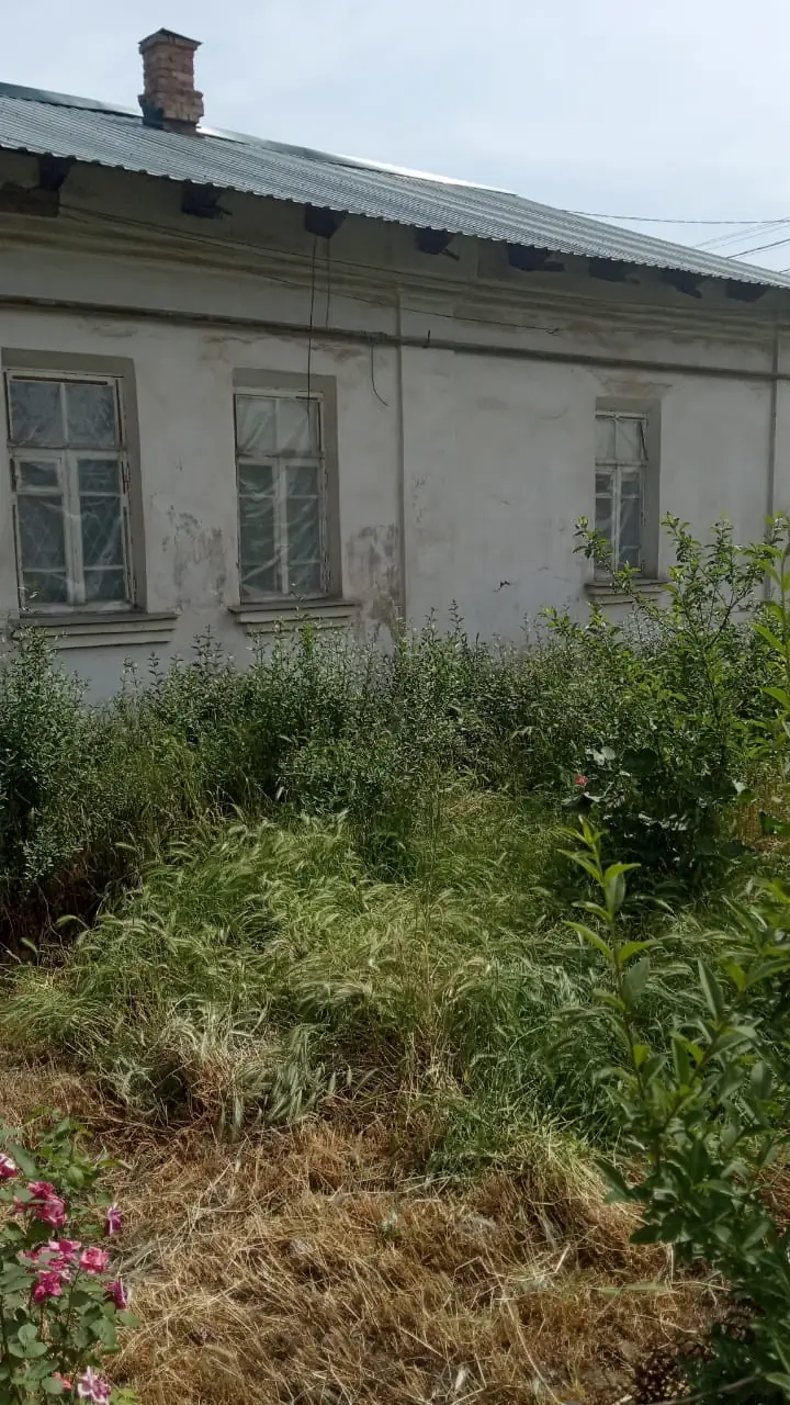 1 qavatli uy sotiladi − 90 m²