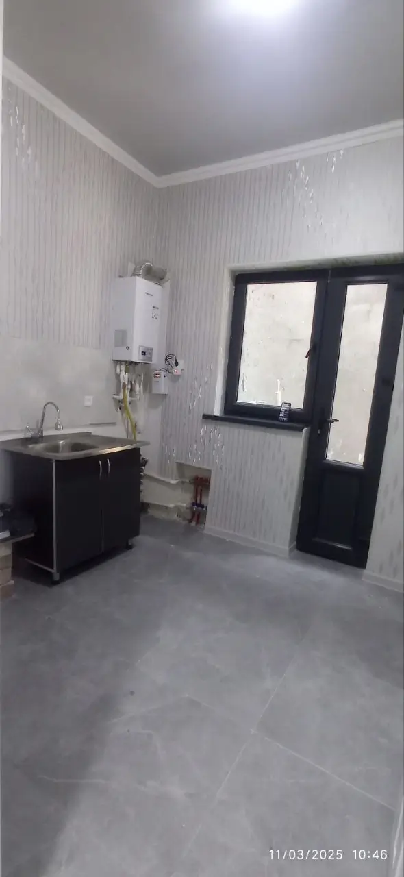 2 xonali kvartira sotiladi − 70 m²