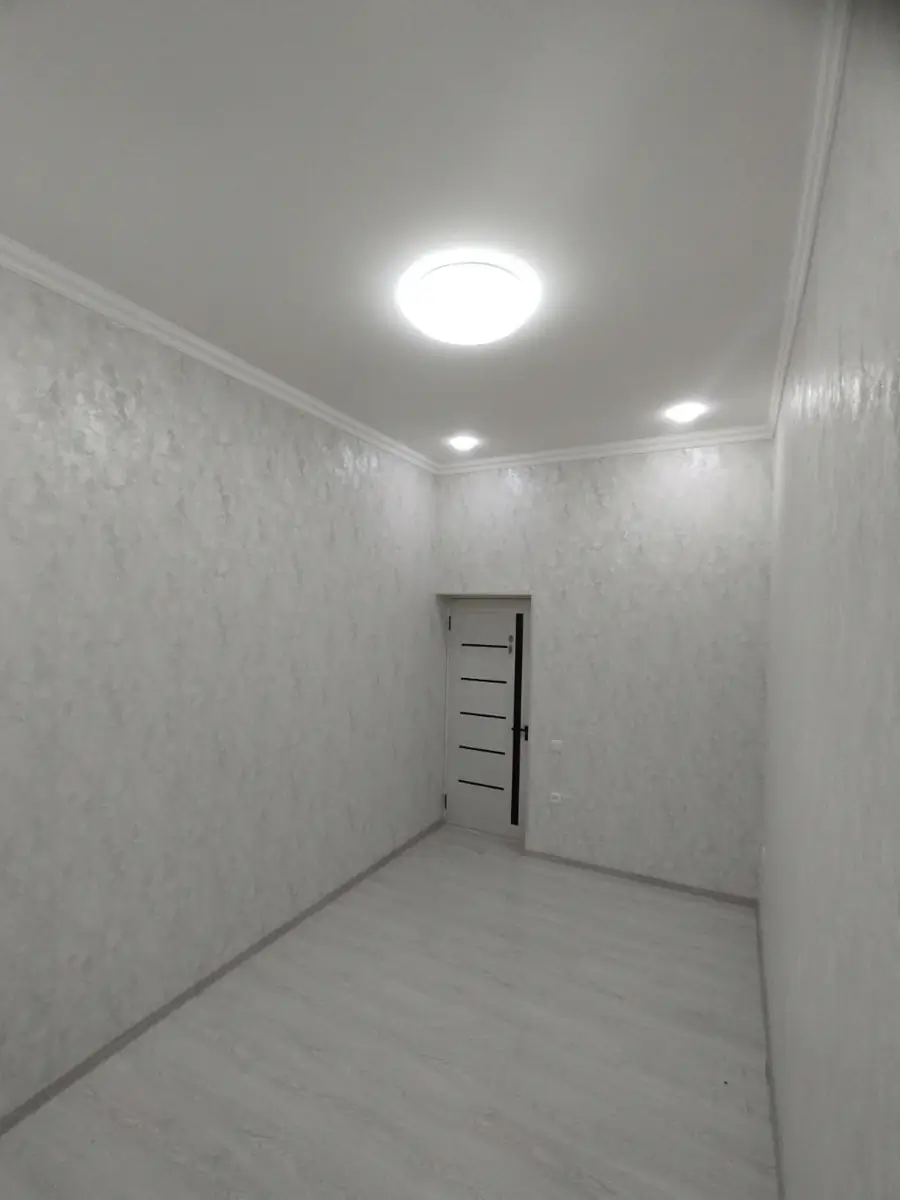 2 xonali kvartira − 70 m², 1/3 qavat