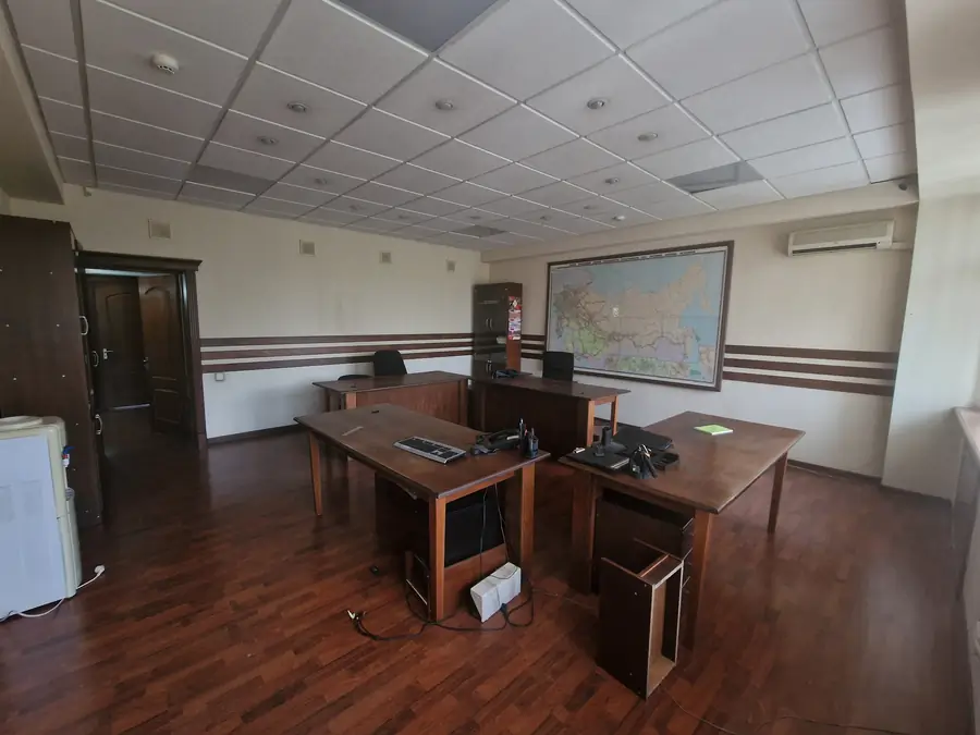 Ofis sotiladi − 388 m²