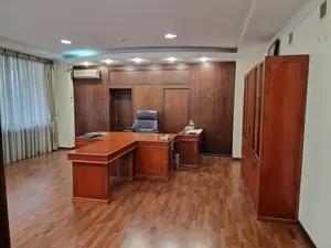 Ofis sotiladi − 388 m²