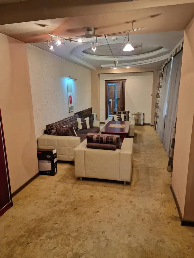 Ofis sotiladi − 388 m²