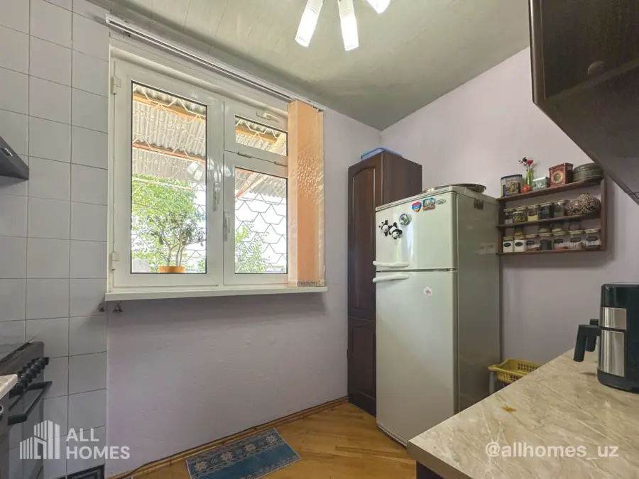 Продается 2-комнатная квартира − 62 м²