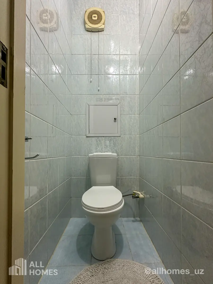 Продается 2-комнатная квартира − 62 м²